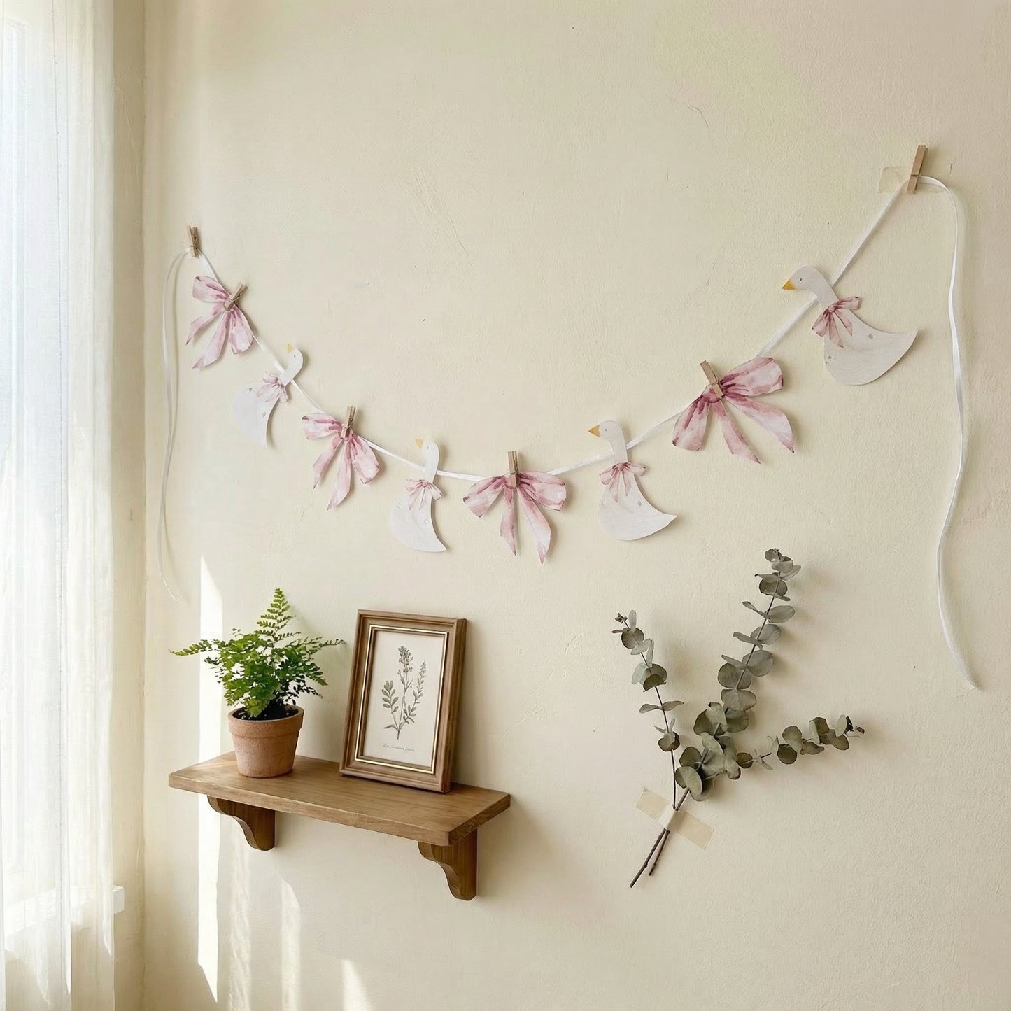 Silly Goose with Ribon Garland